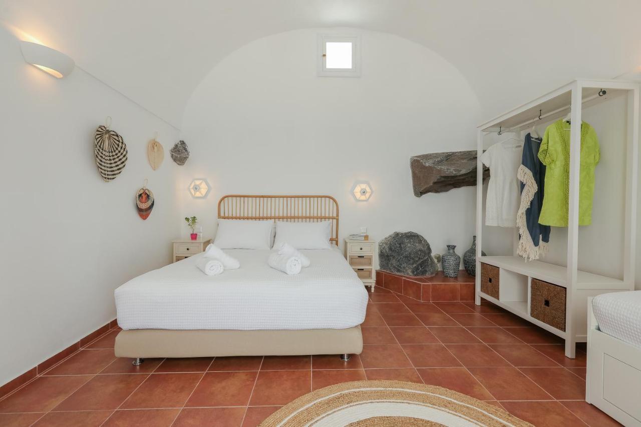 Petinos Traditional House Thirasia Buitenkant foto